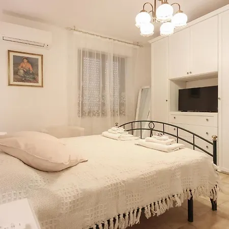 Cozy In With Wifi Appartamento *