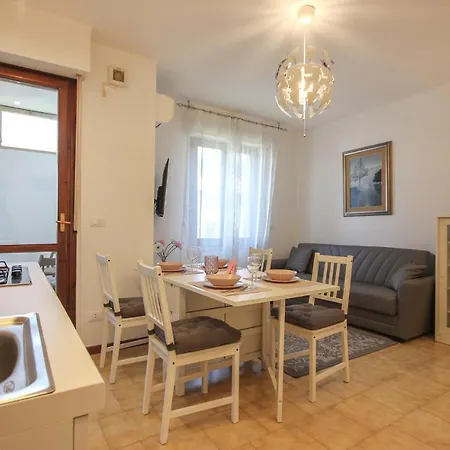 Διαμέρισμα Cozy In With Wifi