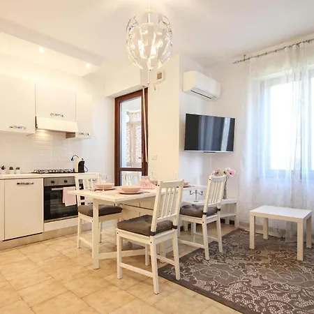 Awesome In Quartu Santelena With Wifi Apartment *